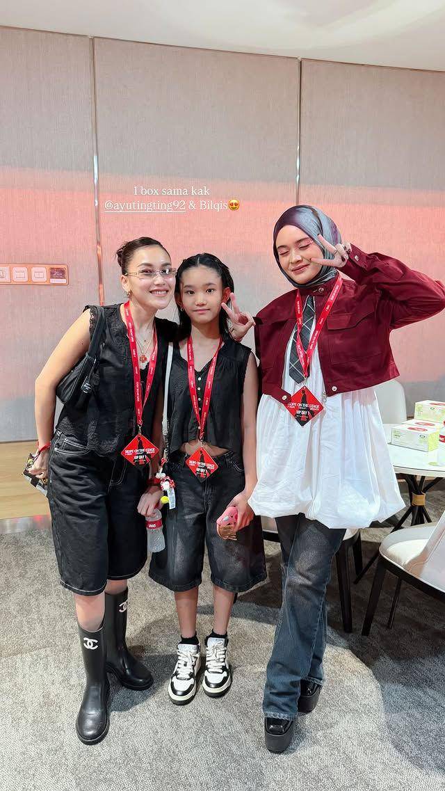 artis nonton konser J-Hope (instagram.com/ayutingting92)