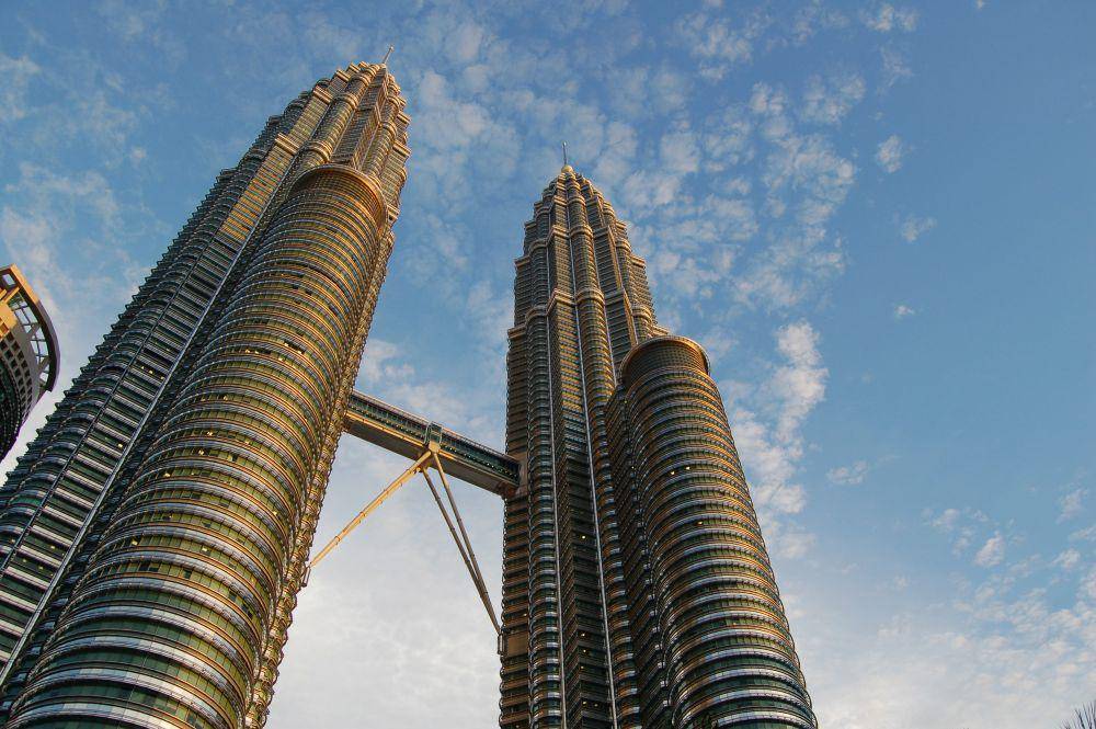 Menara Kembar Petronas Kuala Lumpur, Malaysia (twitter.com/AzizulFarhan2)