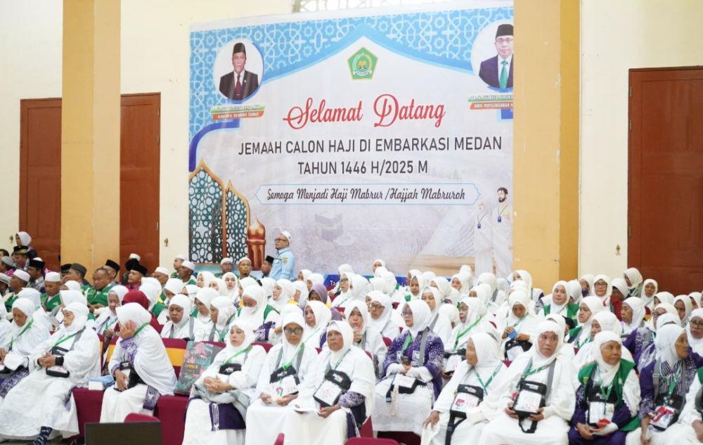 Kloter 3 Calon Jemaah Haji Tiba di Asrama Haji Medan