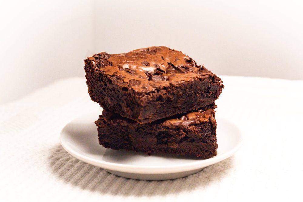 Resep Fudgy Brownies Shiny Crust Anti Gagal, Cocok Untuk Pemula