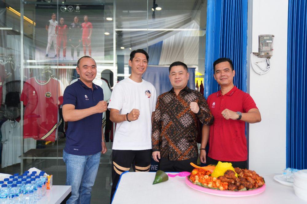 Kiper Timnas Indonesia Serukan Pakai Produk Lokal