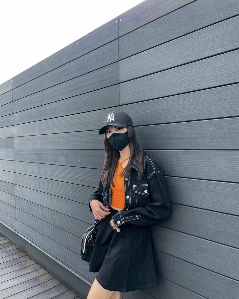 outfit girls day out ala Shani Indira (instagram.com/_shanindira)