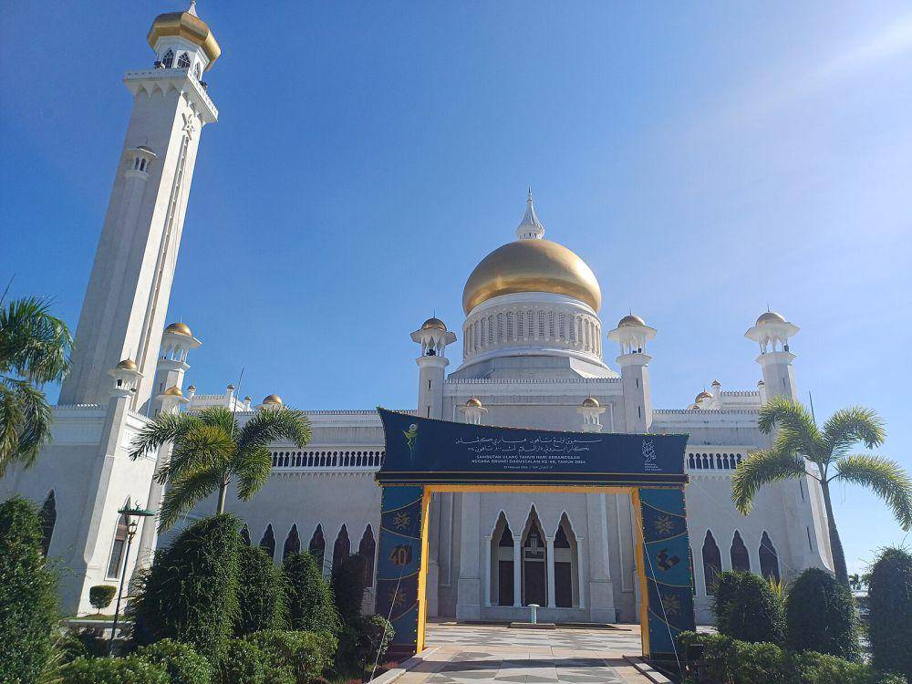 potret Masjid Sultan Omar Ali Saifuddien (commons.wikimedia.org/Taufik)
