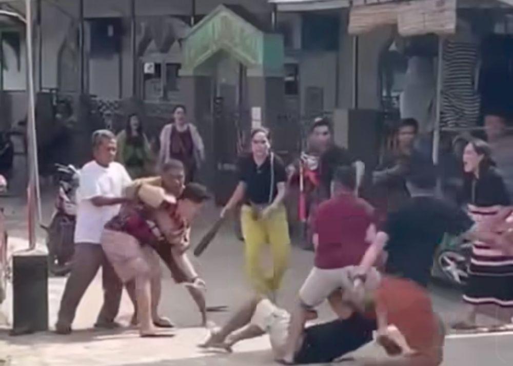 Bapak-bapak di Tulung Selapan Duel di Tengah Kerumunan Warga, 1 Tewas