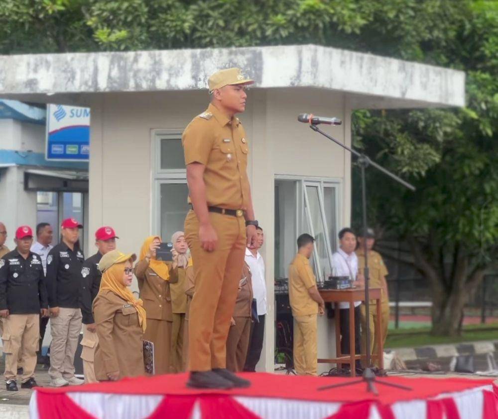 (Wakil Walikota Prabumulih Franky Nasril saat memimpin apel pagi) IDN Times/istimewa
