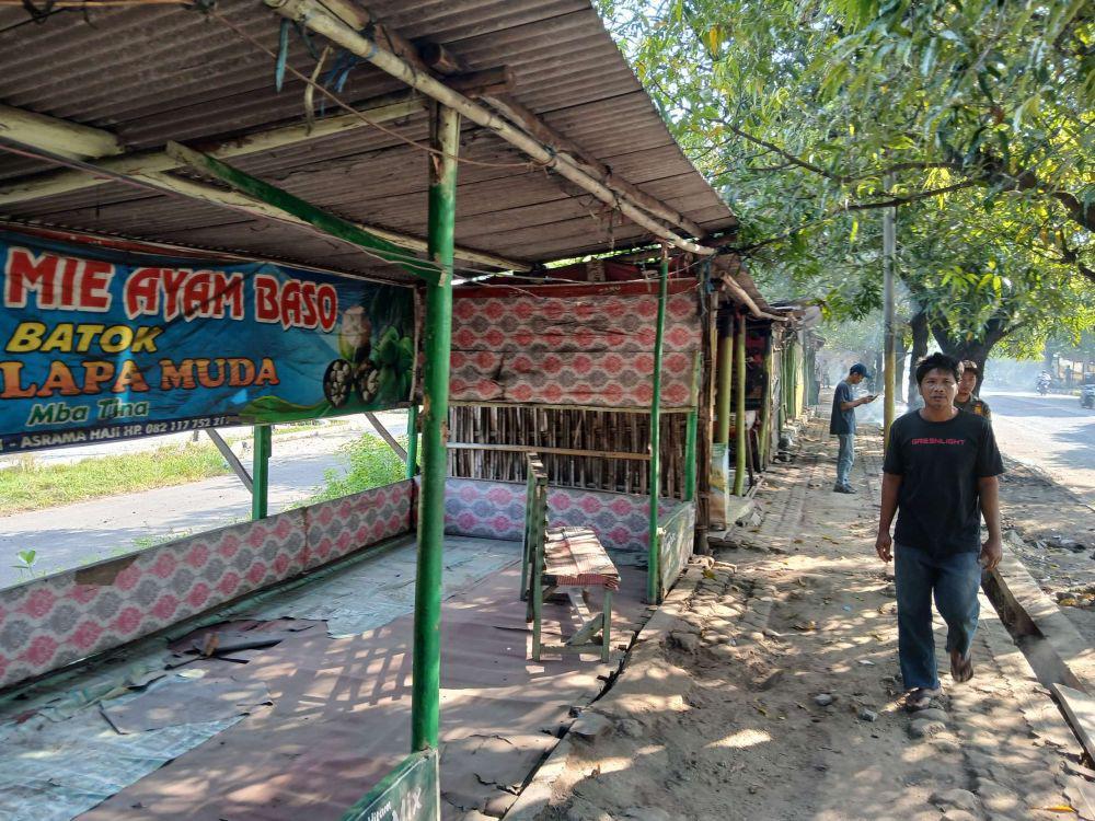 Penertiban bangunan liar di Jalan Fatahillah, Kabupaten Cirebon
