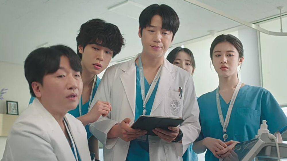 cuplikan drakor Resident Playbook (dok. TVN/Resident Playbook)