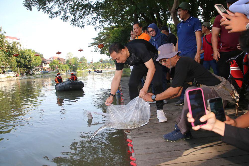 Jaga Kalimas, Pemkot Surabaya Tambah Taman dan Tertibkan Bangunan
