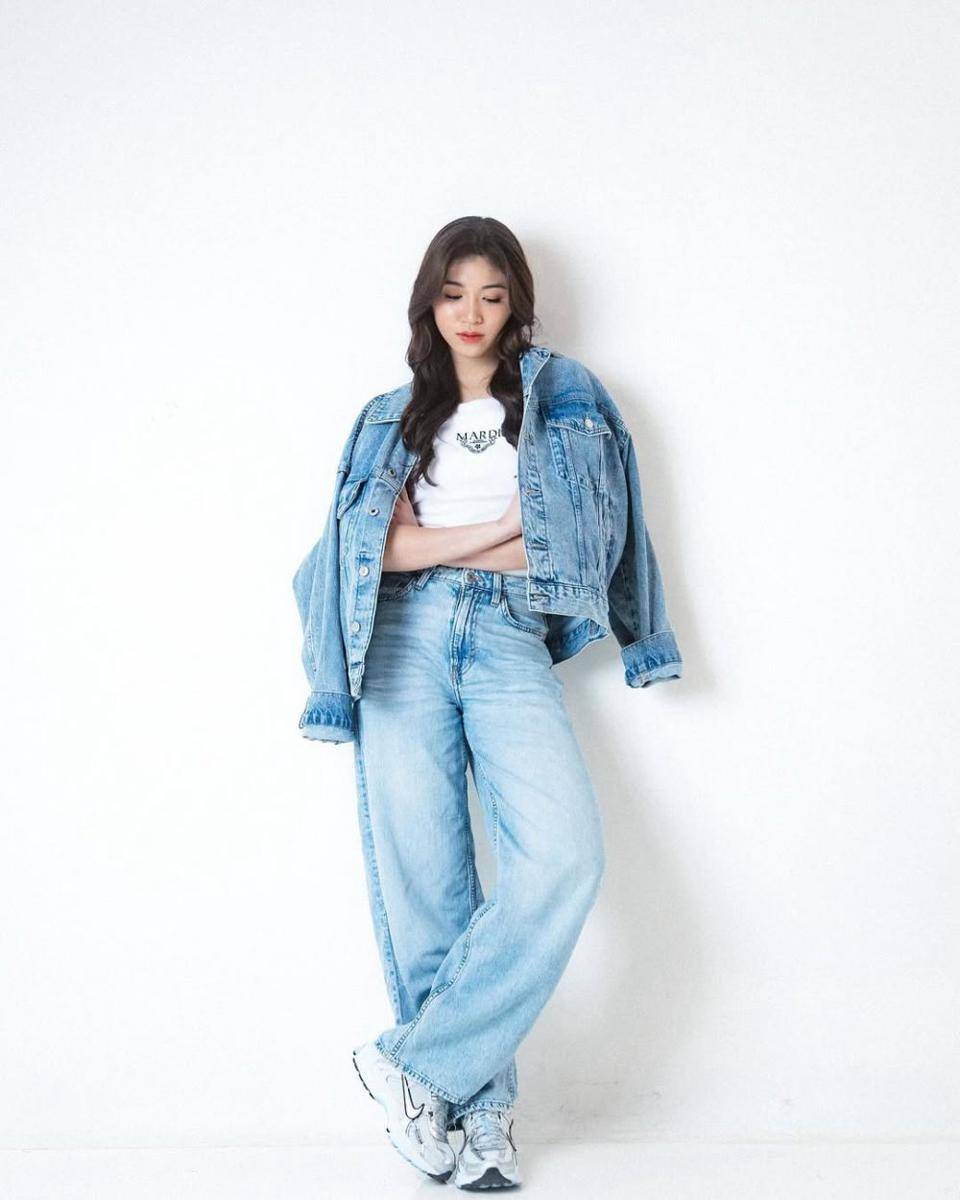 outfit girls day out ala Shani Indira (instagram.com/_shanindira)