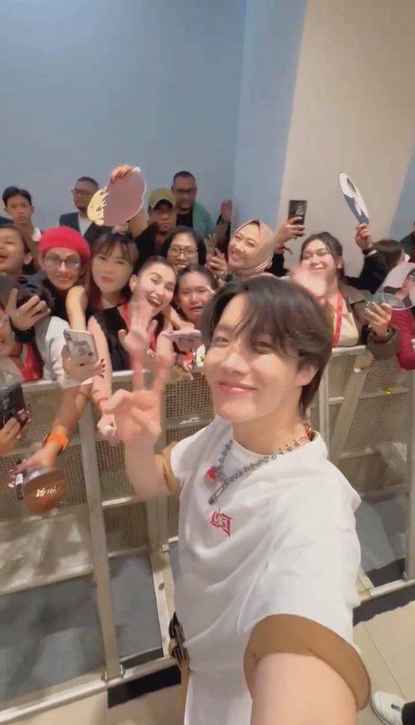Bilqis nangis ketemu J-Hope (instagram.com/ayutingting92)