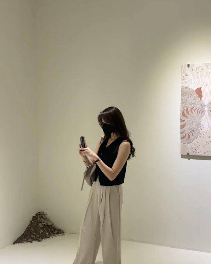 casual elegant style ala Shani Indira (instagram.com/_shanindira)