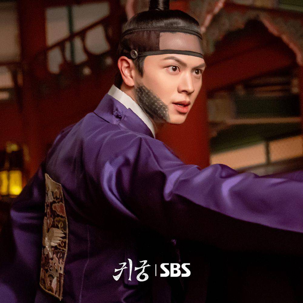 Yook Sung Jae di The Haunted Palace (dok. SBS/The Haunted Palace)
