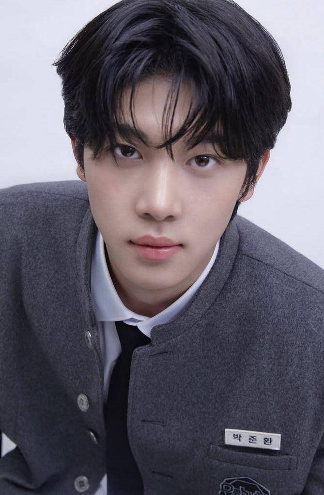 potret Park Junhwan (Instagram.com/idid_starship)