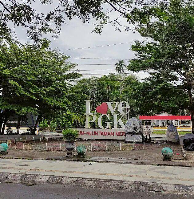 Alun-Alun Taman Merdeka, Bangka (google.com/maps/Tiyo)