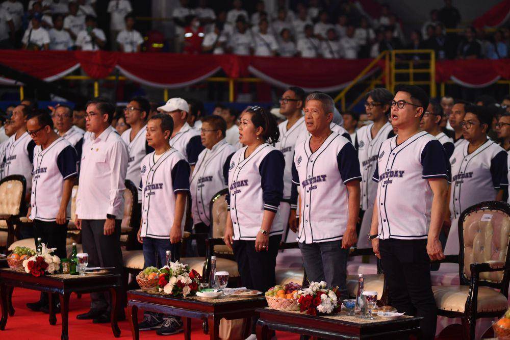 Pertamina turut mengambil bagian dalam puncak perayaan Hari Buruh Internasional (May Day). Hadir pada kesempatan tersebut Menteri Ketenagakerjaan Republik Indonesia, Yassierli.