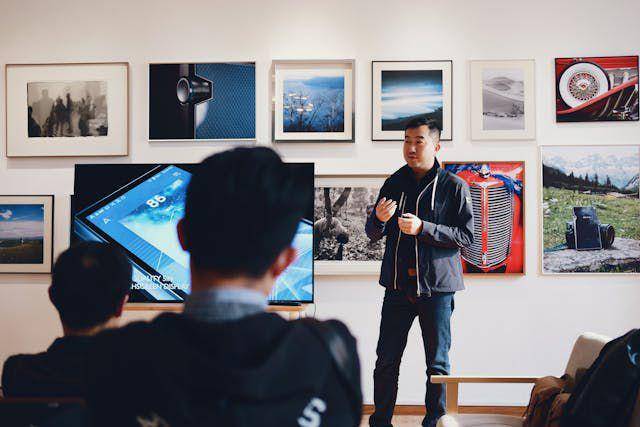 ilustrasi sedang presentasi (pexels.com/祝 鹤槐)