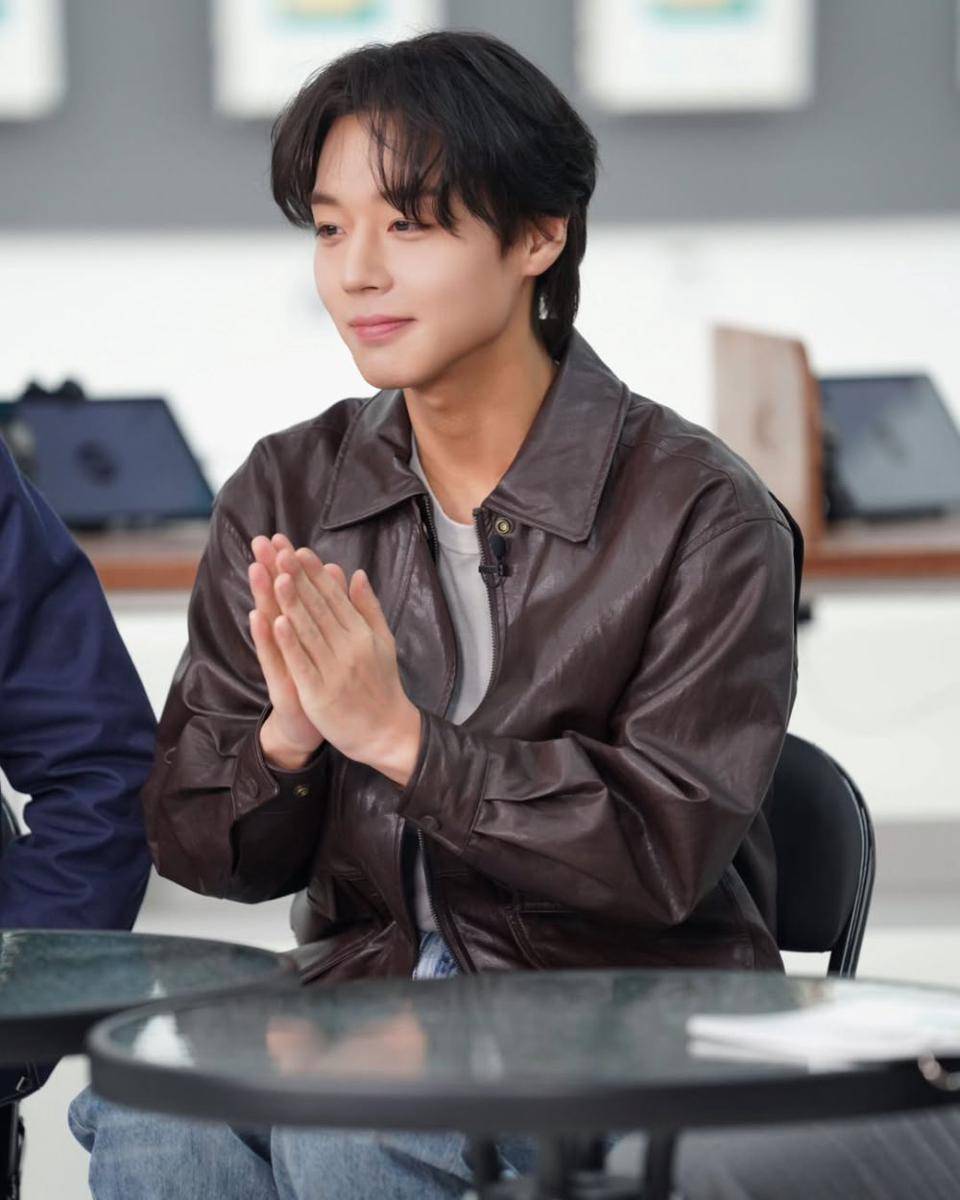 potret Park Ji Hoon (instagram.com/yy_ent)