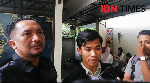 Tim Penasehat Hukum Agus difabel M. Alfian Wibawa. (IDN Times/Muhammad Nasir)