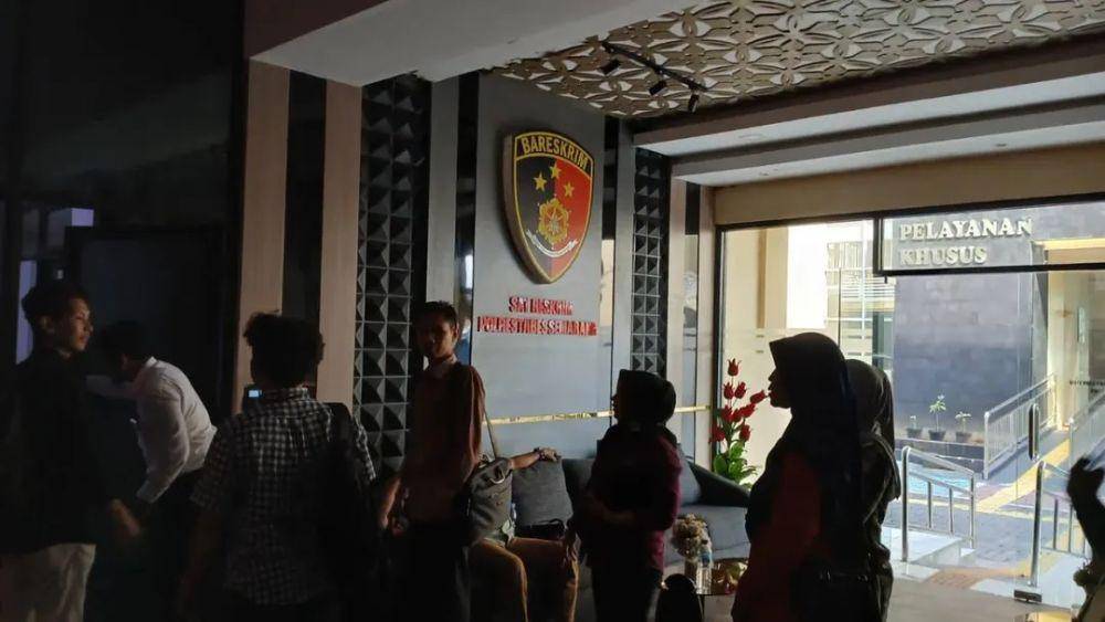Tim Advokasi May Day Semarang mendatangi Polrestabes Semarang. (dok LBH Semarang)