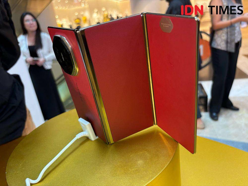 HUAWEI Mate XT (IDN Times/Rifki Wuda)