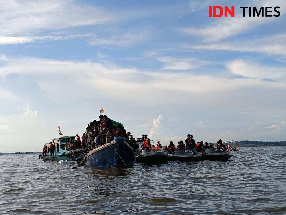 [BREAKING] Feri Mukhlisa Tenggelam saat Sandar di Penajam, Tim SAR Bergerak Cepat