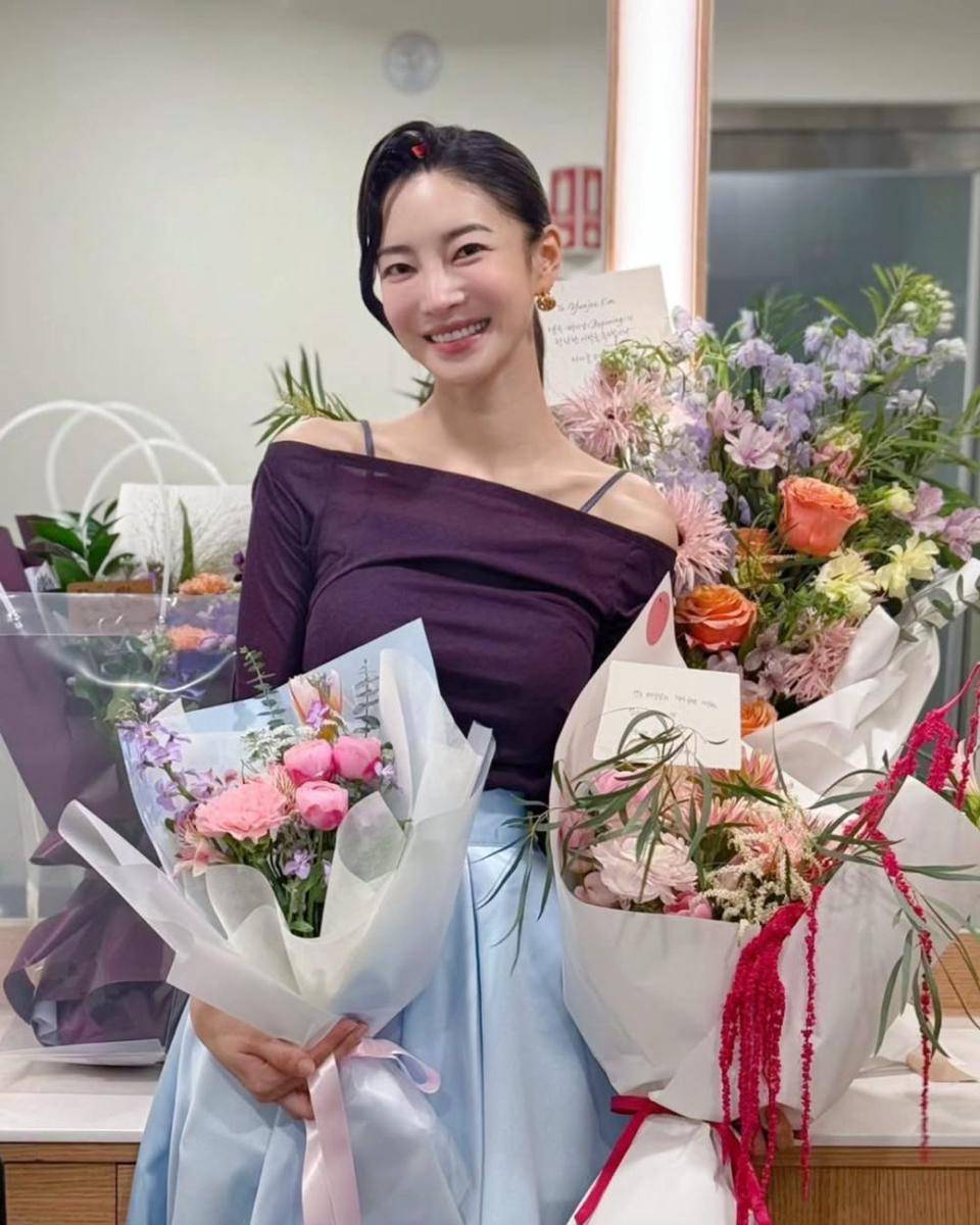 Kim Yoon Ji (instagram.com/sublime__official)