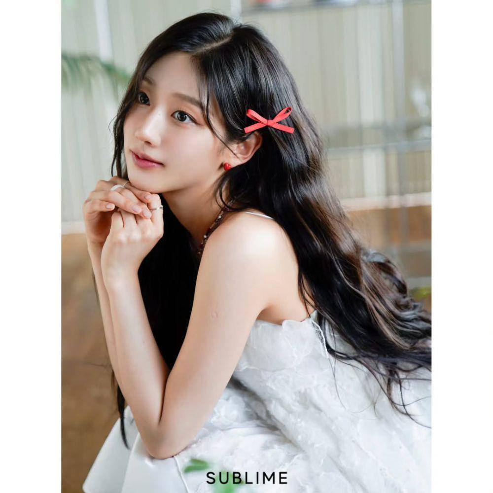 Jeong Yein (instagram.com/sublime__official)
