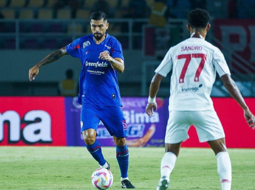 Arema FC saat berhadapan dengan Persis di Stadion Manahan Solo. (Dok. Media Officer Arema FC)