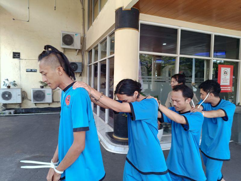 Tampang 4 Pelaku Perusak Mobil Polisi saat Hari Buruh di Bandung