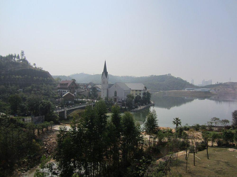 replika Hallstatt di kota Luoyang, Guangdong, China (commons.wikimedia.org/Hanno Böck - hboeck.de)