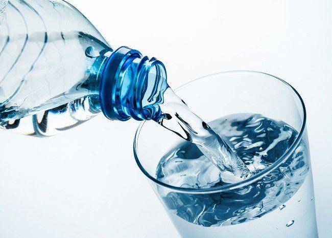 Air Mineral dapat Meminimalisir dehidrasi Anda
