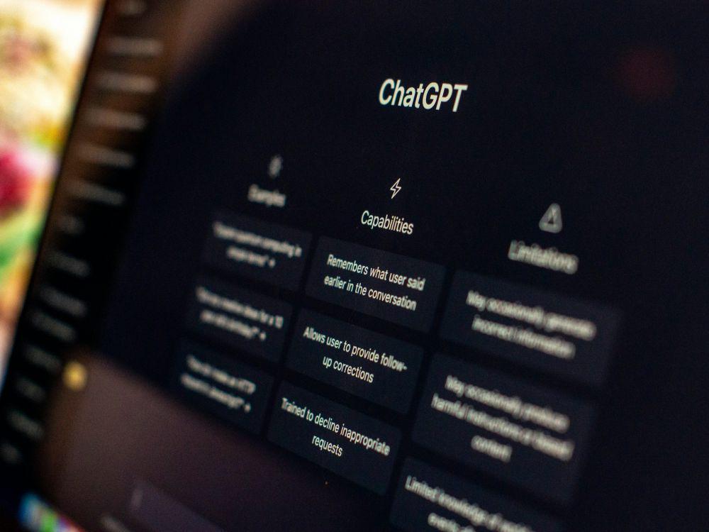 Ilustrasi tampilan menu chat GPT (unsplash.com/Emiliano Vittoriosi)