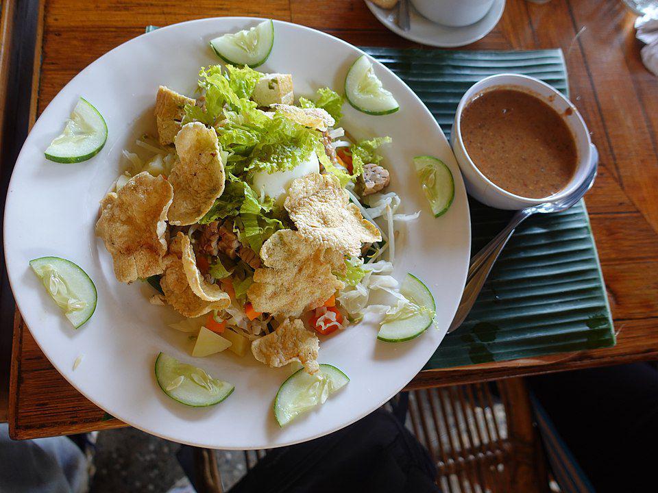 Sama-Sama Terbuat dari Bumbu Kacang, Ini Perbedaan Pecel dan Gado-gado
