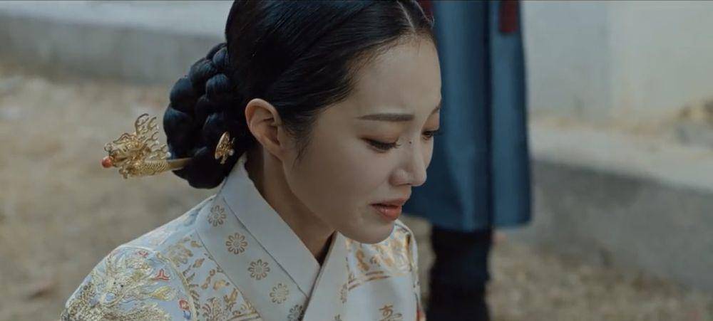 Han So Eun di The Haunted Palace (dok. SBS/The Haunted Palace)