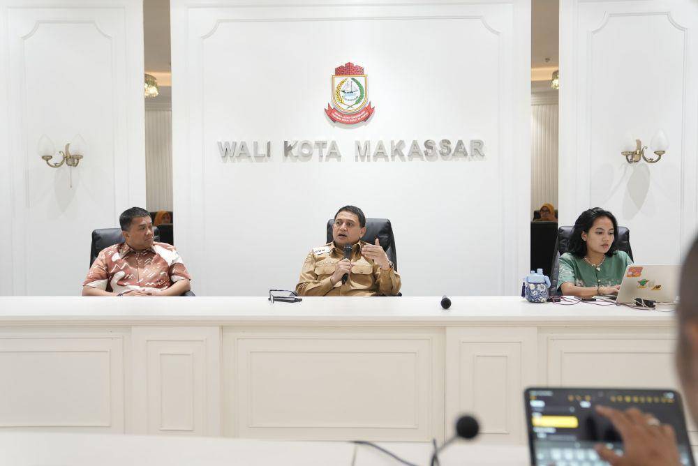 Wali Kota Makassar, Munafri Arifuddin, saat memberikan arahan kepada Dinas Pariwisata di Balai Kota, Senin (5/5/2025). (Dok. Humas Pemkot Makassar)