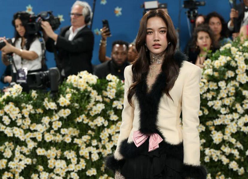 7 Potret Freen Sarocha di New York, Wakili Valentino di Met Gala 2025