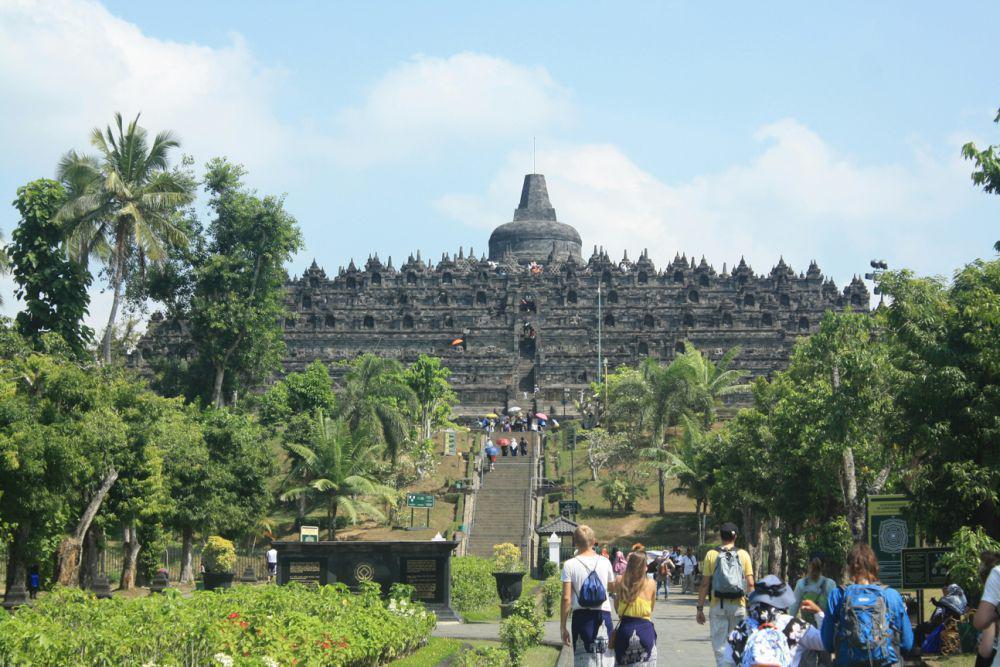 Cara Menuju Candi Borobudur dari Malioboro, Bisa Naik DAMRI