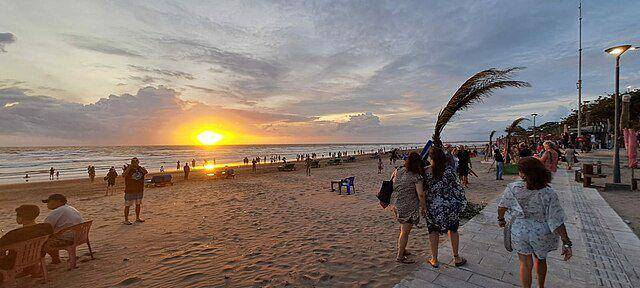 potret Pantai Seminyak (commons.wikimedia.org/Fitri Penyalai)