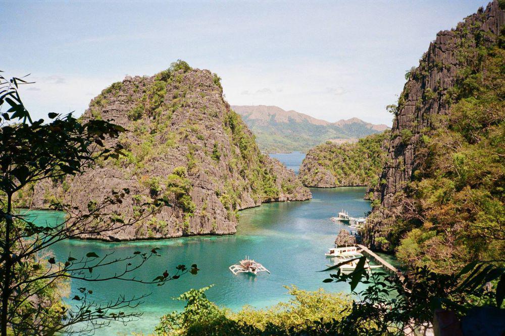 5 Fakta Unik Danau Kayangan, Danau Air Payau yang Memukau