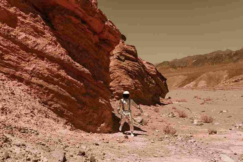 Ilustrasi budaya baru yang mungkin muncul dalam microsociety antariksa (unsplash.com/NASA Hubble Space Telescope)