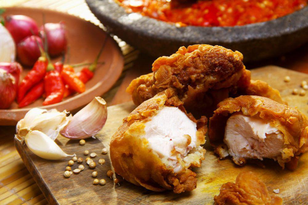 Resep Ayam Goreng Terasi Ungkep, Lauk Makan Nasi yang Sedap!