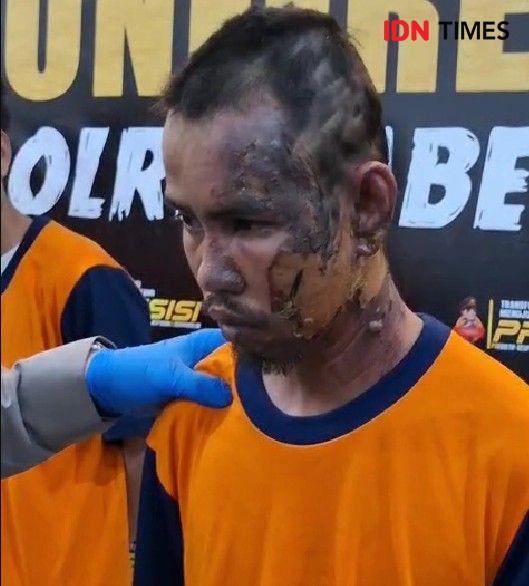 Aries (36), pria yang membakar rumah sekaligus warung makan milik keluarganya di Makassar, Selasa (6/5/2025). IDN Times/Darsil Yahya