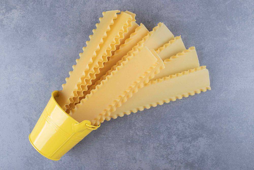ilustrasi pasta lasagna (freepik.com/azerbaijan_stockers)