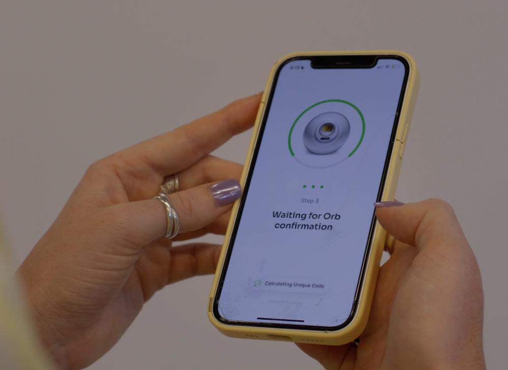 Segudang Fakta World App, Menukar Scan Retina Mata demi Uang