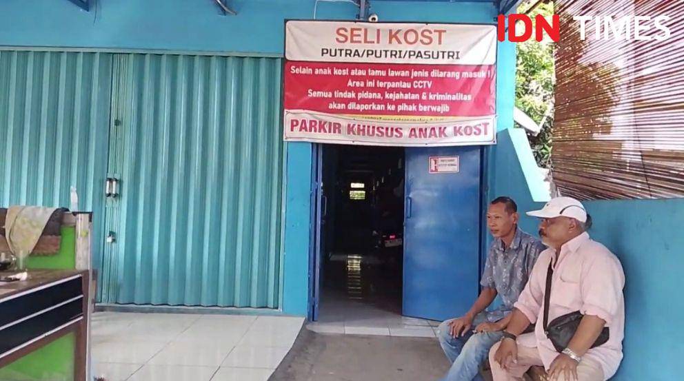 Ditempat kos inilah pelaku berpura pura seolah sebagai penghuni kos dan berhasil menggasak sepeda motor, Minggu (4/5/2025).(IDN Times/Cokie Sutrisno)