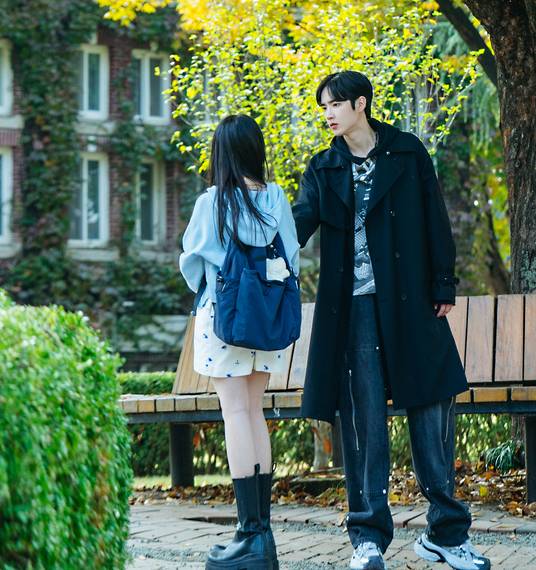 still cut drama Korea Spring of Youth (dok. SBS/Spring of Youth)