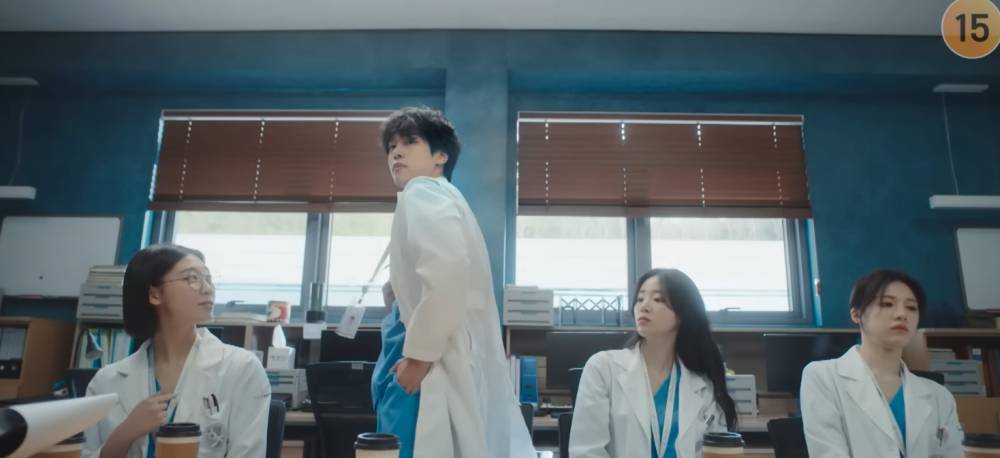 cuplikan drakor Resident Playbook (youtube.com/tvN DRAMA)