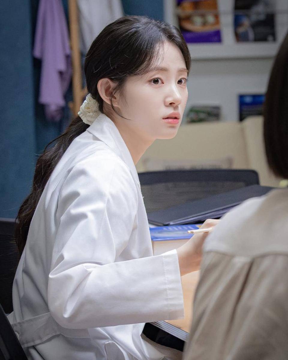 still cut drama Resident Playbook (instagram.com/andmarq_official)