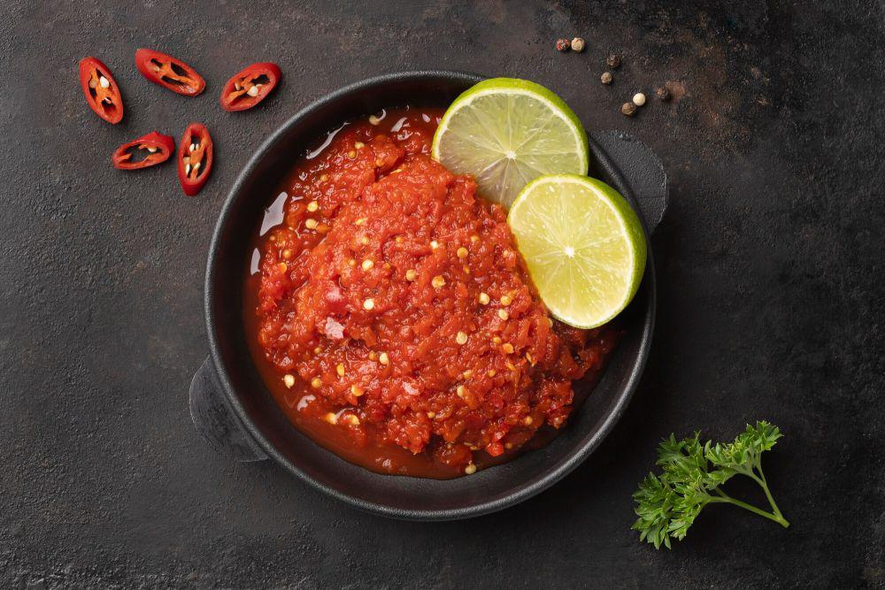 4 Perbedaan Sambal Ulek dan Sambal Blender, Mana yang Lebih Nendang?
