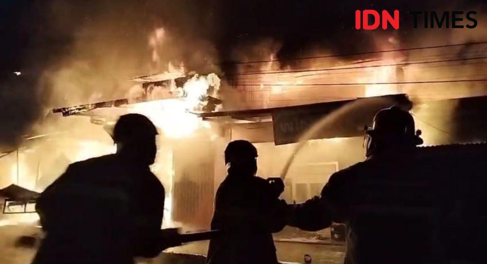 TOP 5: Pengungsi Kebakaran di Kapuk Muara hingga PM Kanada Undang Prabowo